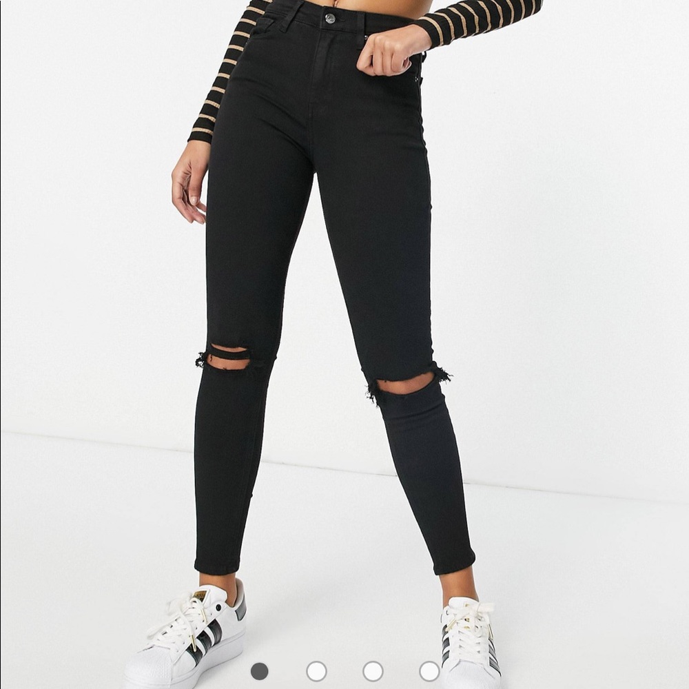 Topshop black Jamie jeans with rips 26